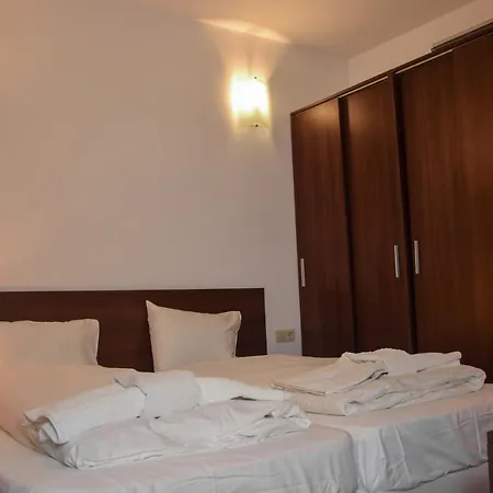 Daire Dinos 2 Bed Cozy At Close To The Lift Bansko
