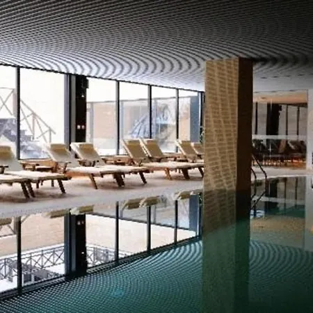 Apartament Dinos 2 Bed Cozy At Close To The Lift