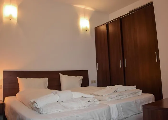 Апартамент Dinos 2 Bed Cozy At Close To The Lift Банско